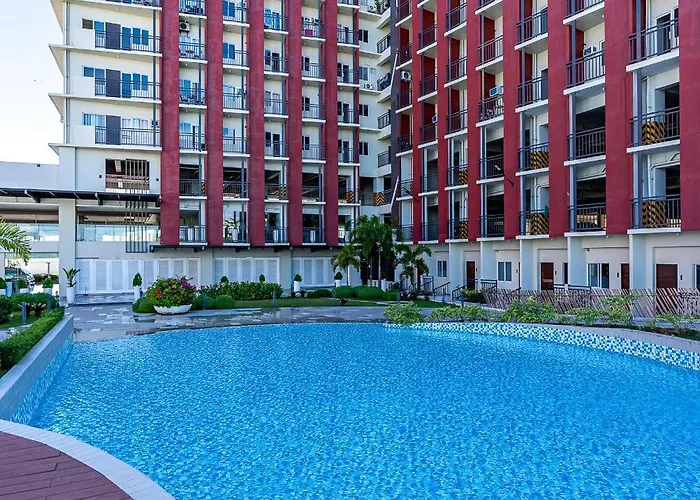 Bright And Stylish With Pool View And Balcony 4* Lapu-Lapu City